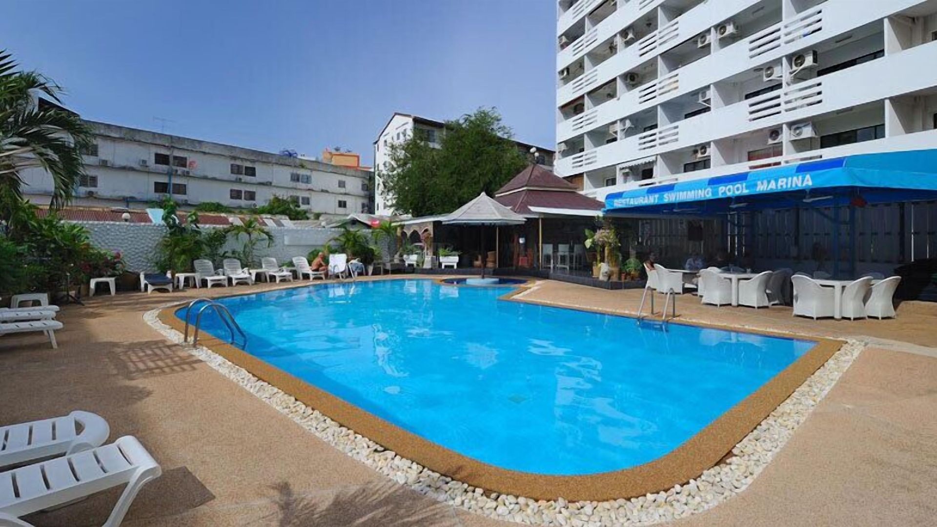 Marina Inn *