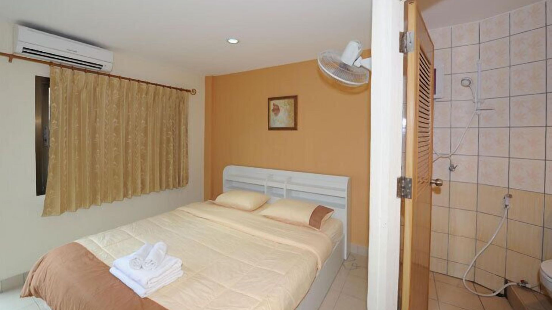 Marina Inn *
