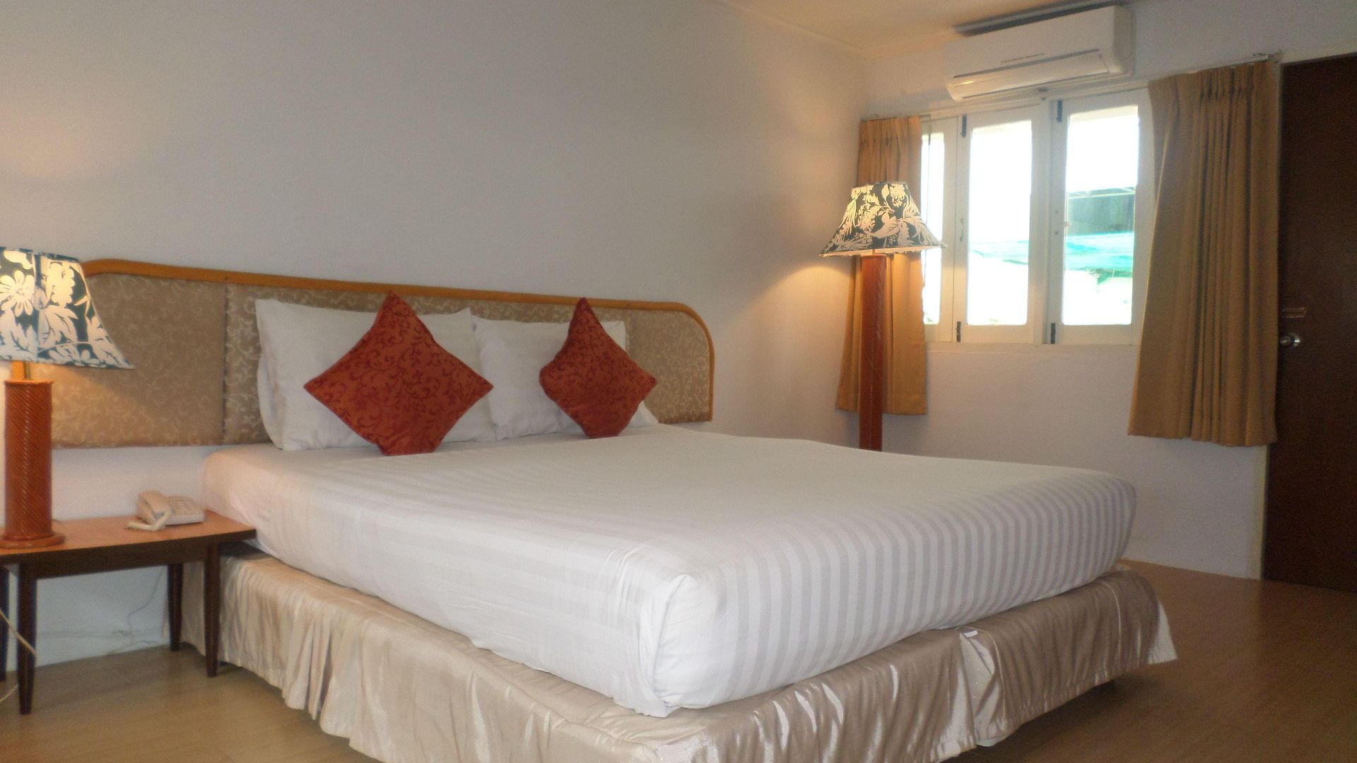 Nautical โรงแรม 3*