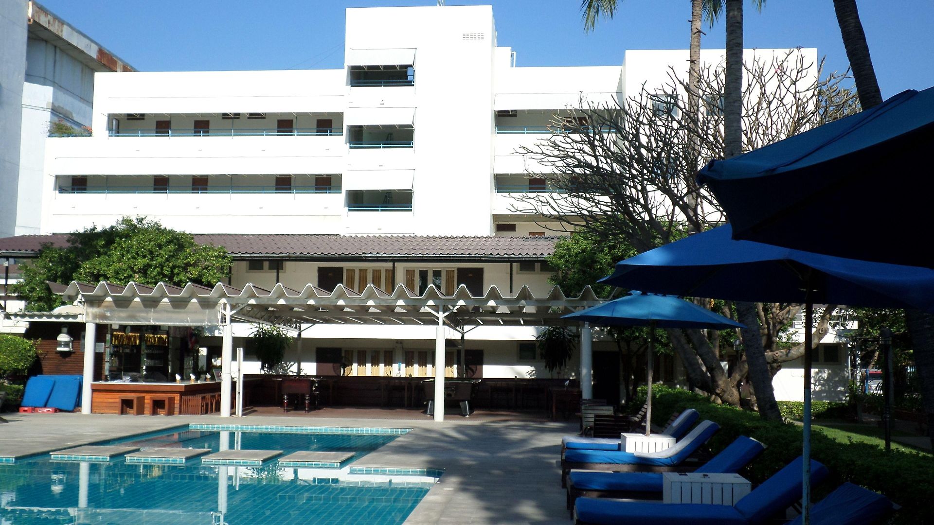 โรงแรม Nautical 3*