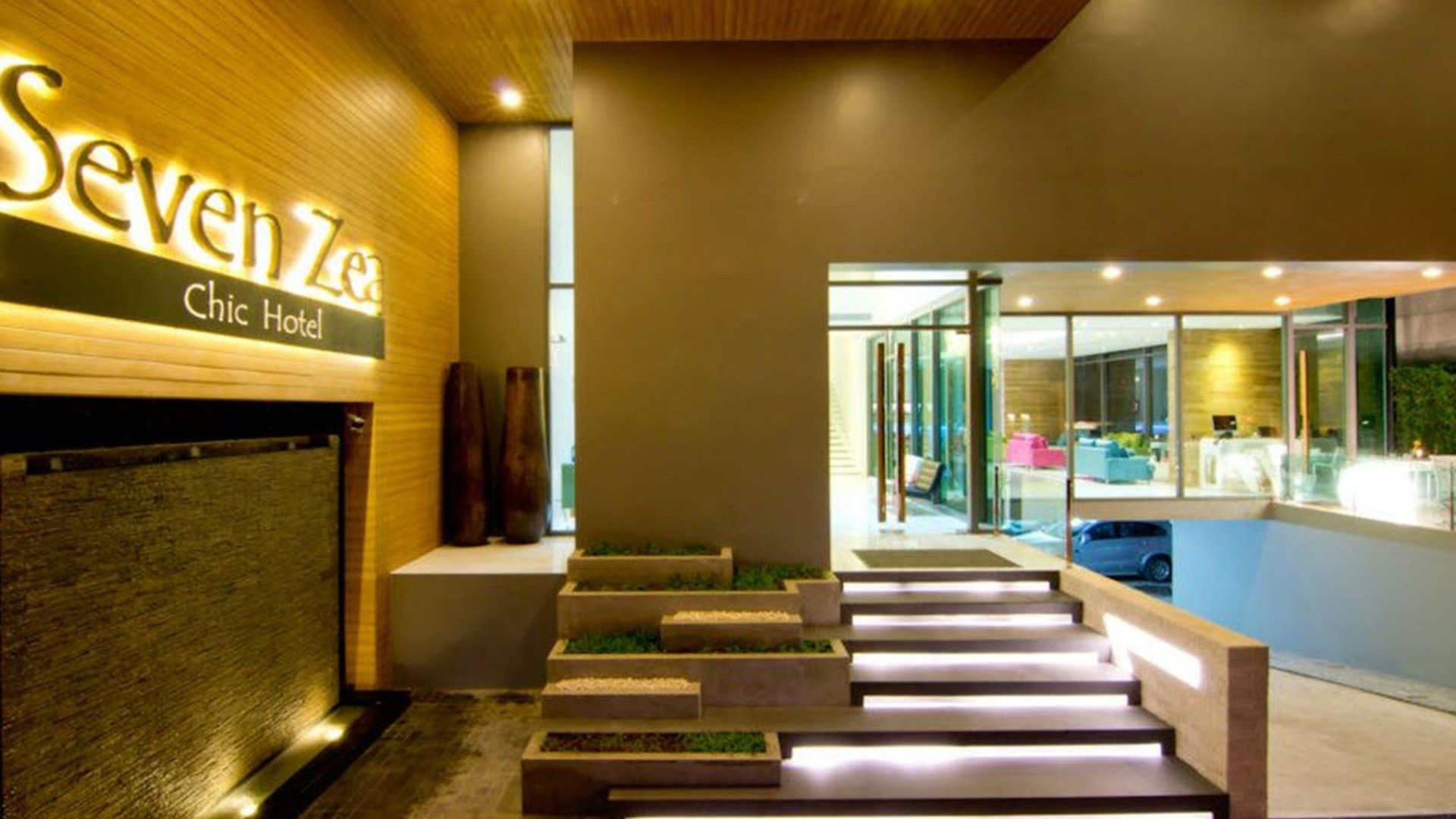 โรงแรม Seven Zea Chic 4*