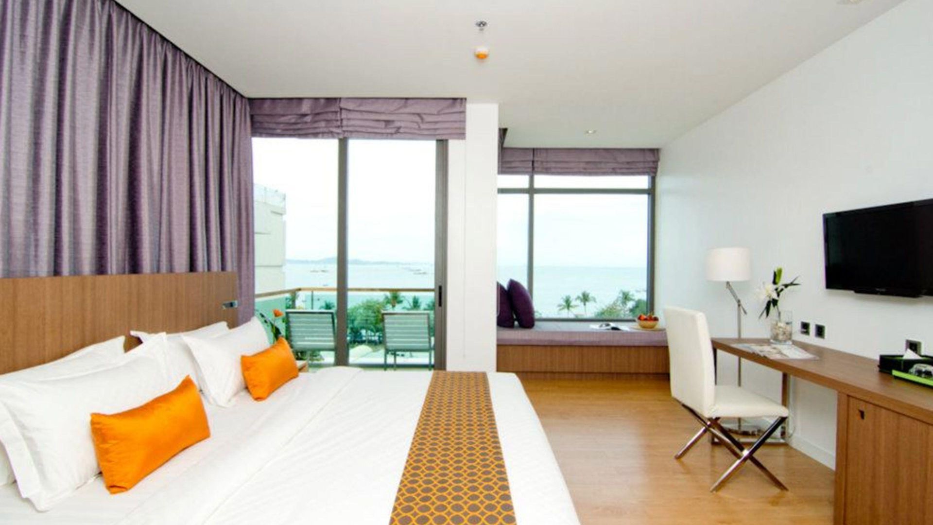 Seven Zea Chic โรงแรม 4*