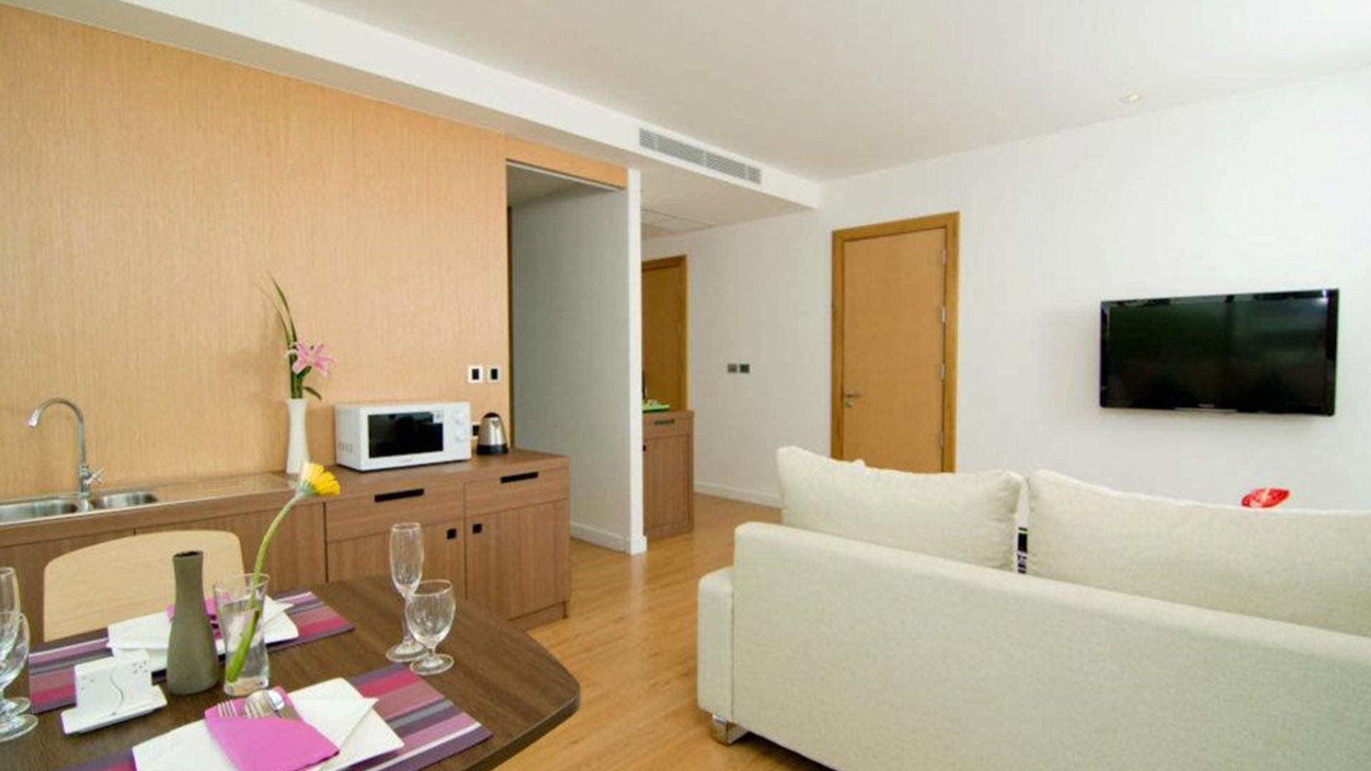Seven Zea Chic โรงแรม Pattaya