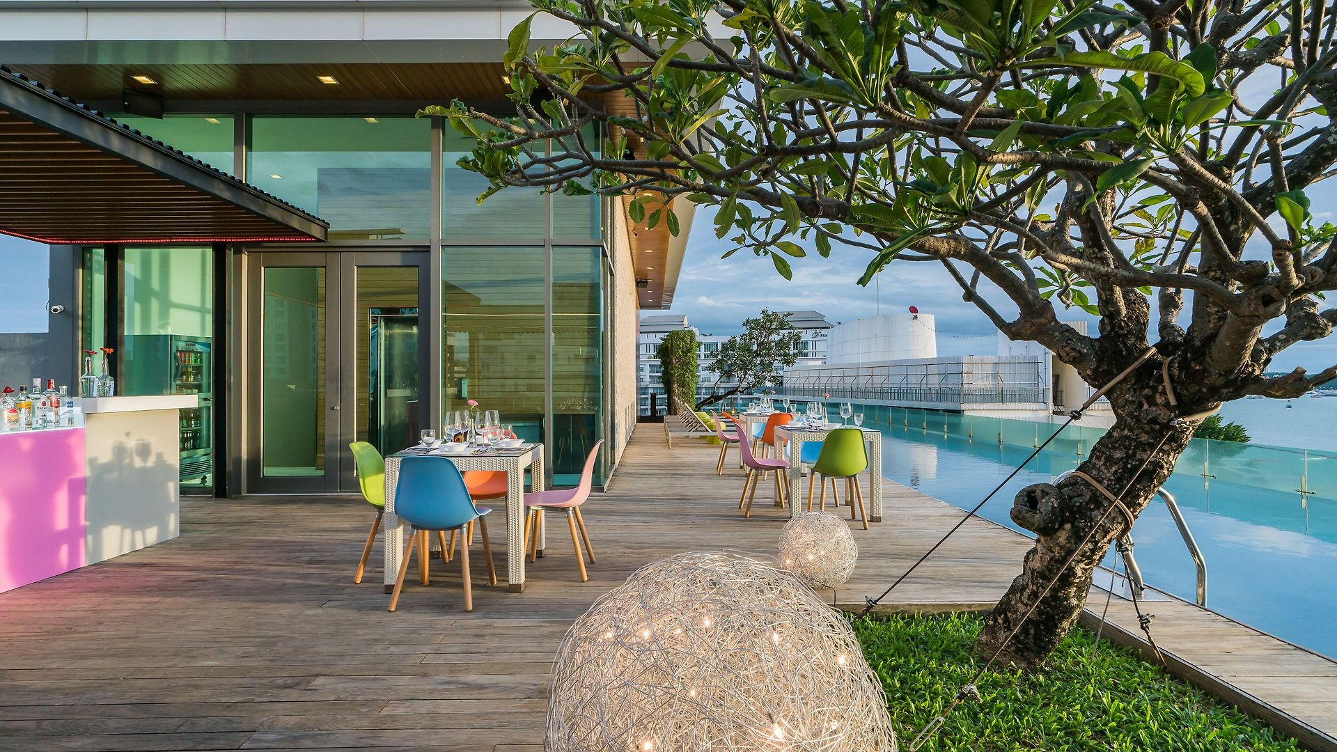 โรงแรม Seven Zea Chic 4*