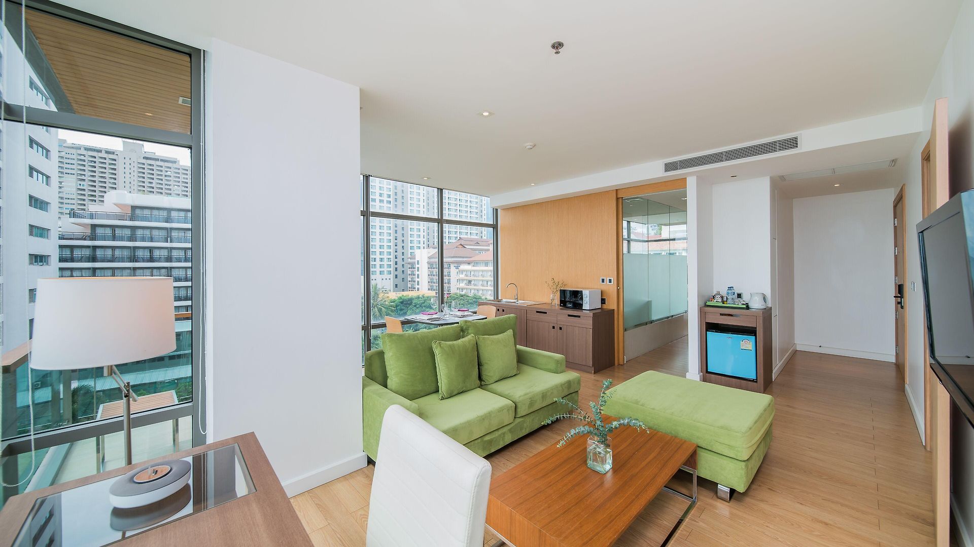 โรงแรม Seven Zea Chic 4*