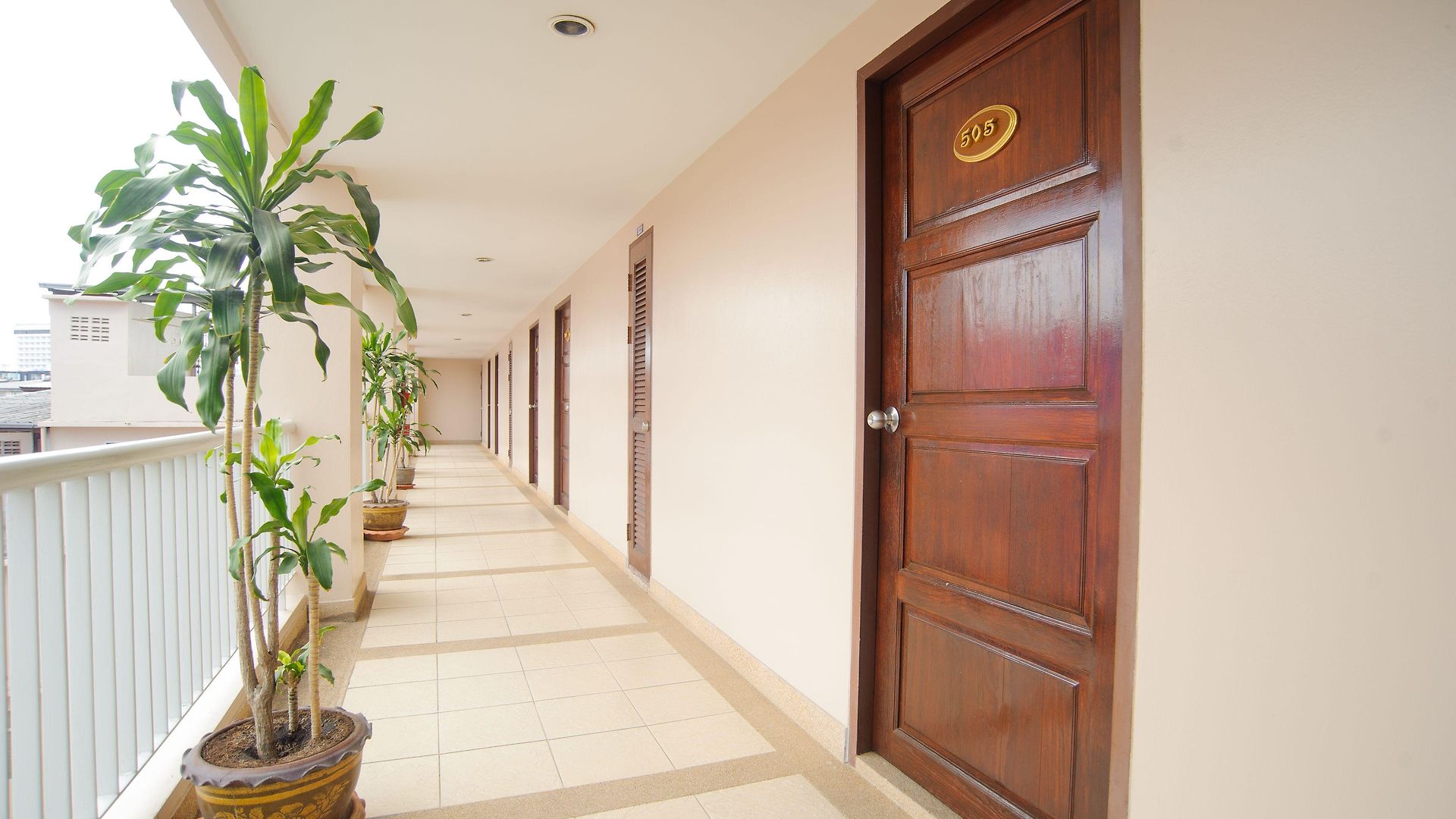 Diamond Place โรงแรม 3*