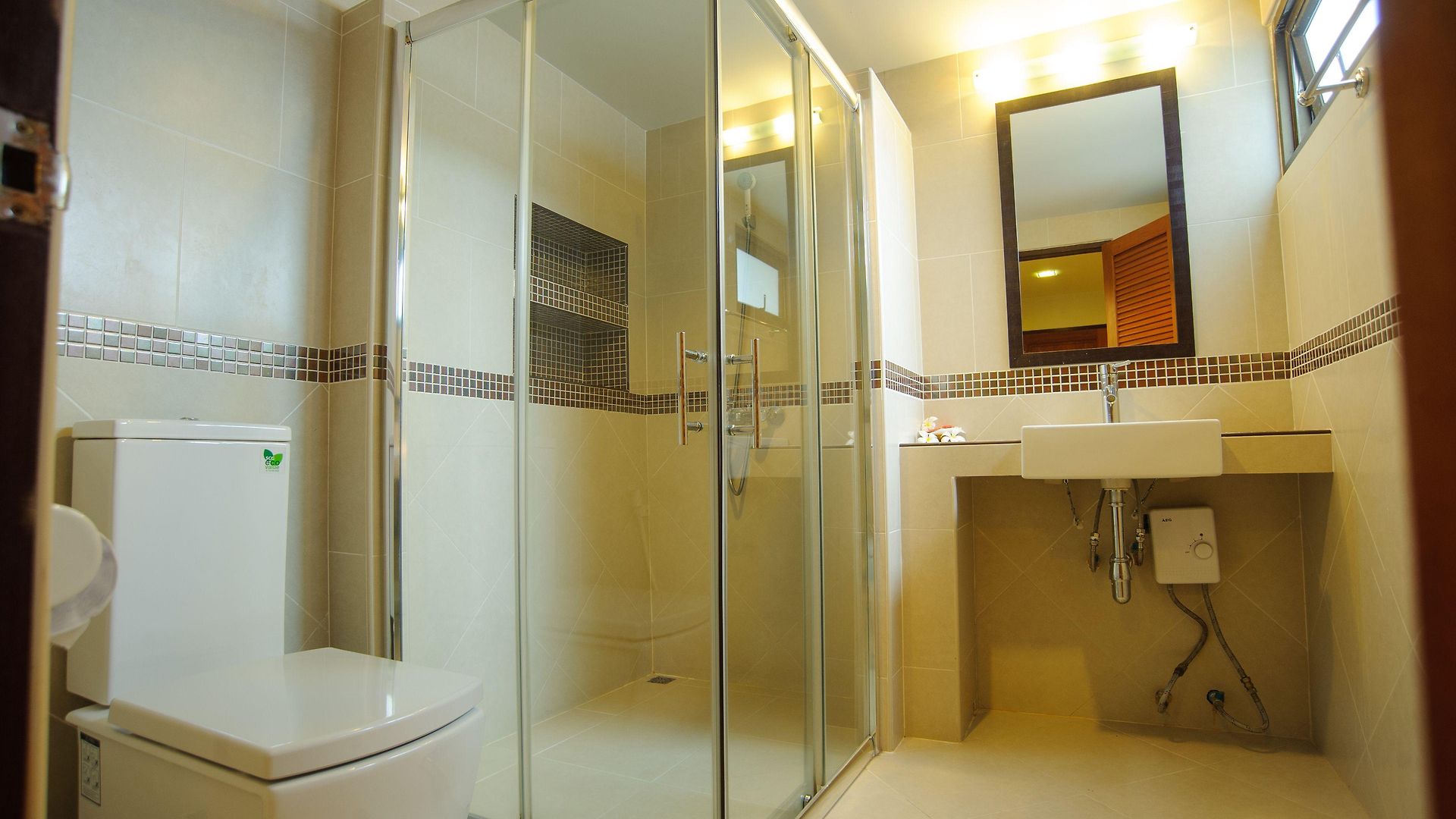 Diamond Place 3*