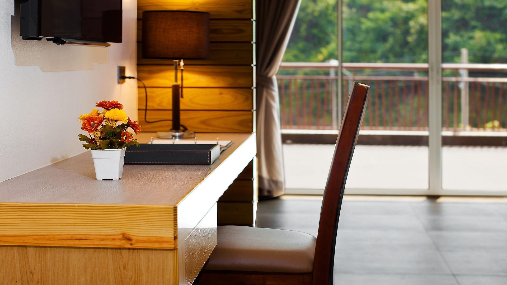 โรงแรม บาลีฮาย เบย์ พัทยา 4*