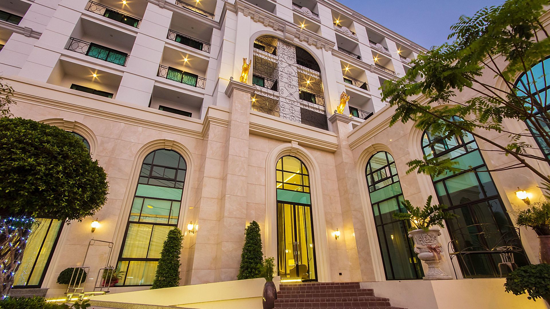 โรงแรม Sn - Sha 4*