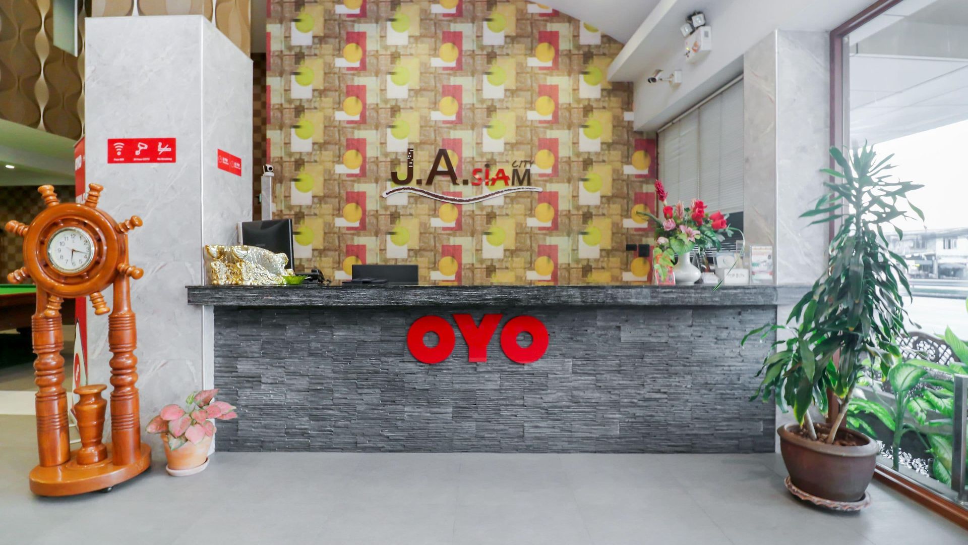 Oyo 120 Ja Siam Near Bangkok Hospital โรงแรม 2*