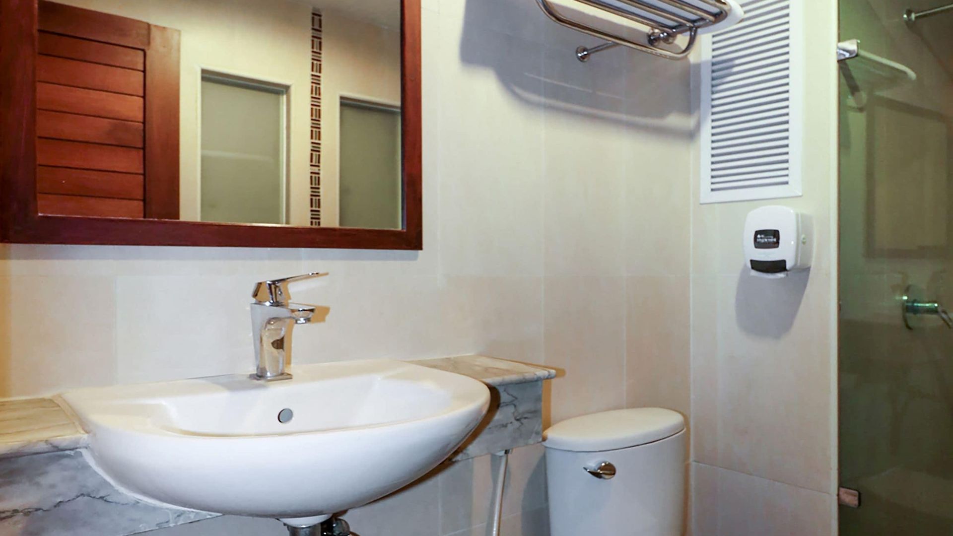 Oyo 120 Ja Siam Near Bangkok Hospital โรงแรม 2*