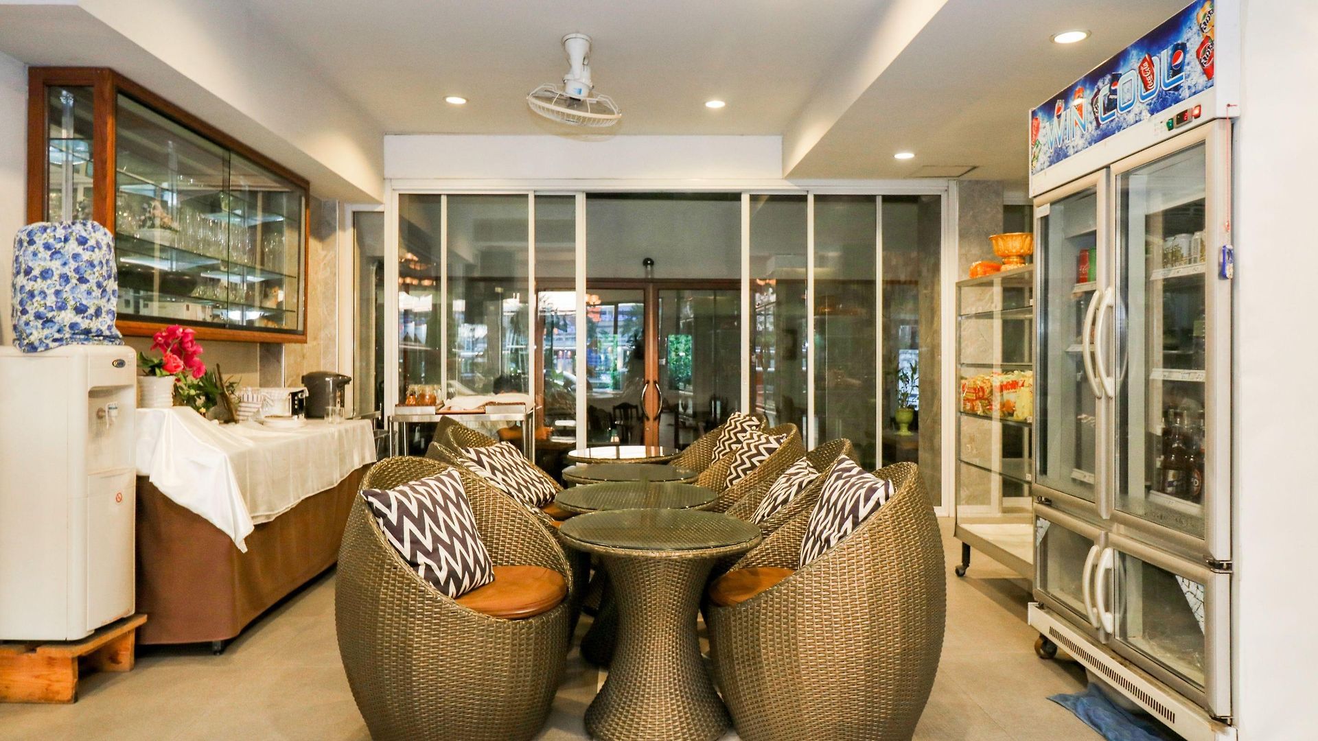 Oyo 120 Ja Siam Near Bangkok Hospital โรงแรม 2*