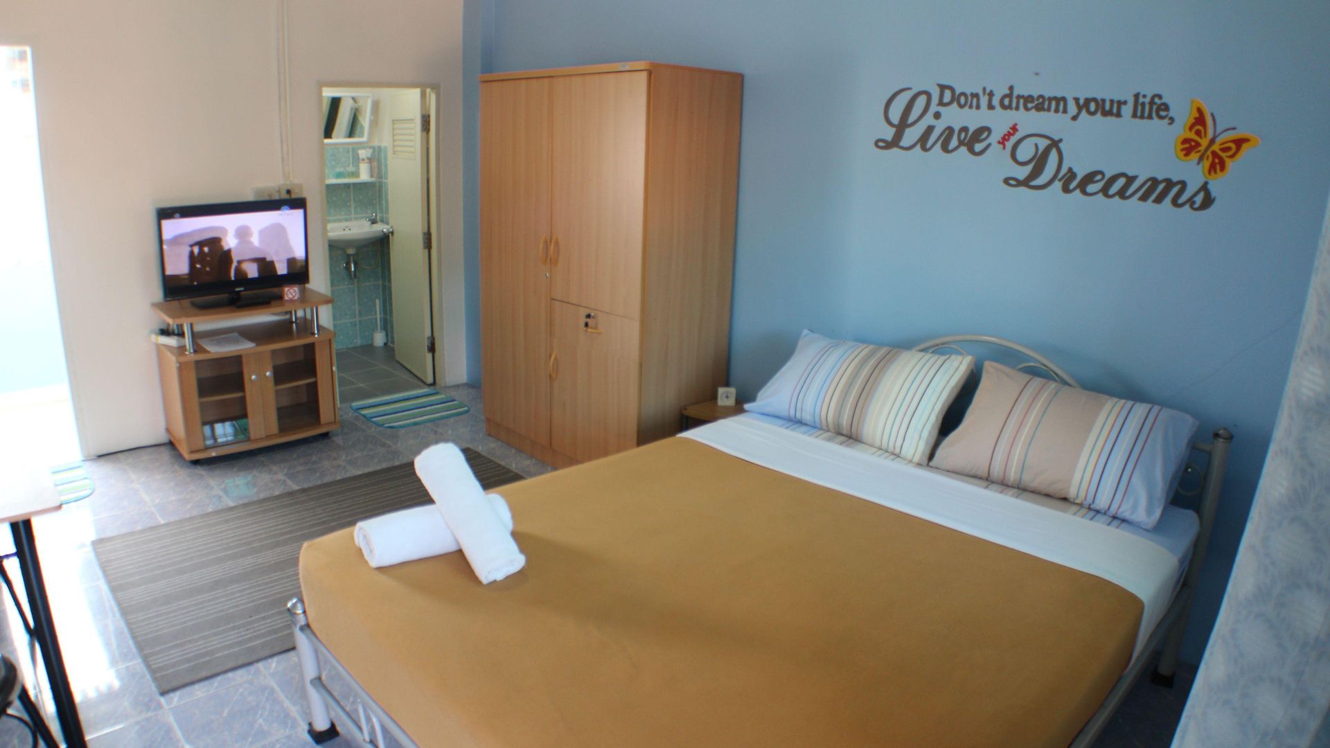 Oyo 838 Aromdee Hotel