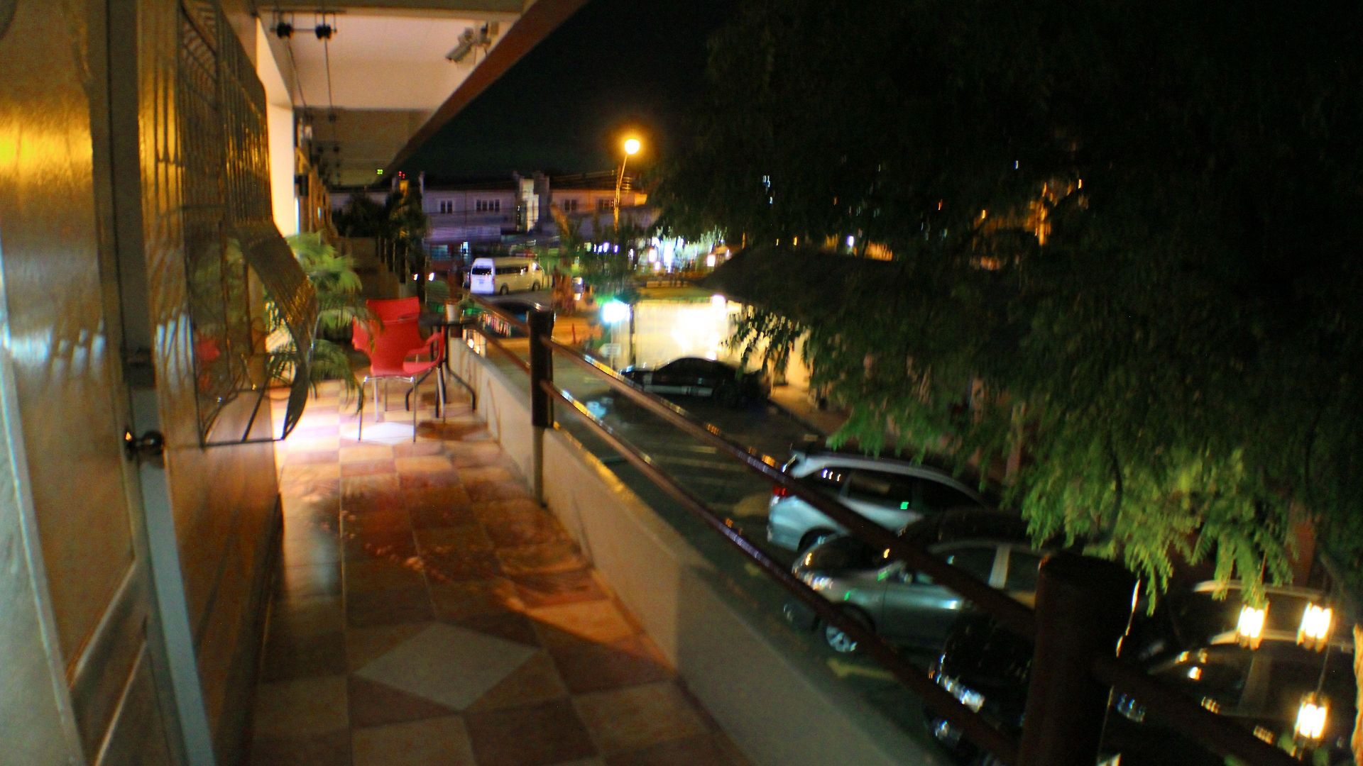 Oyo 838 Aromdee Hotel 2*