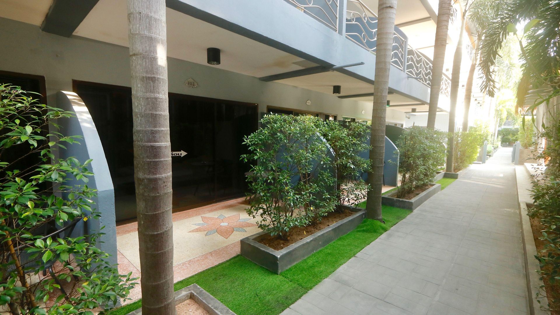 โรงแรม โมเมนโต