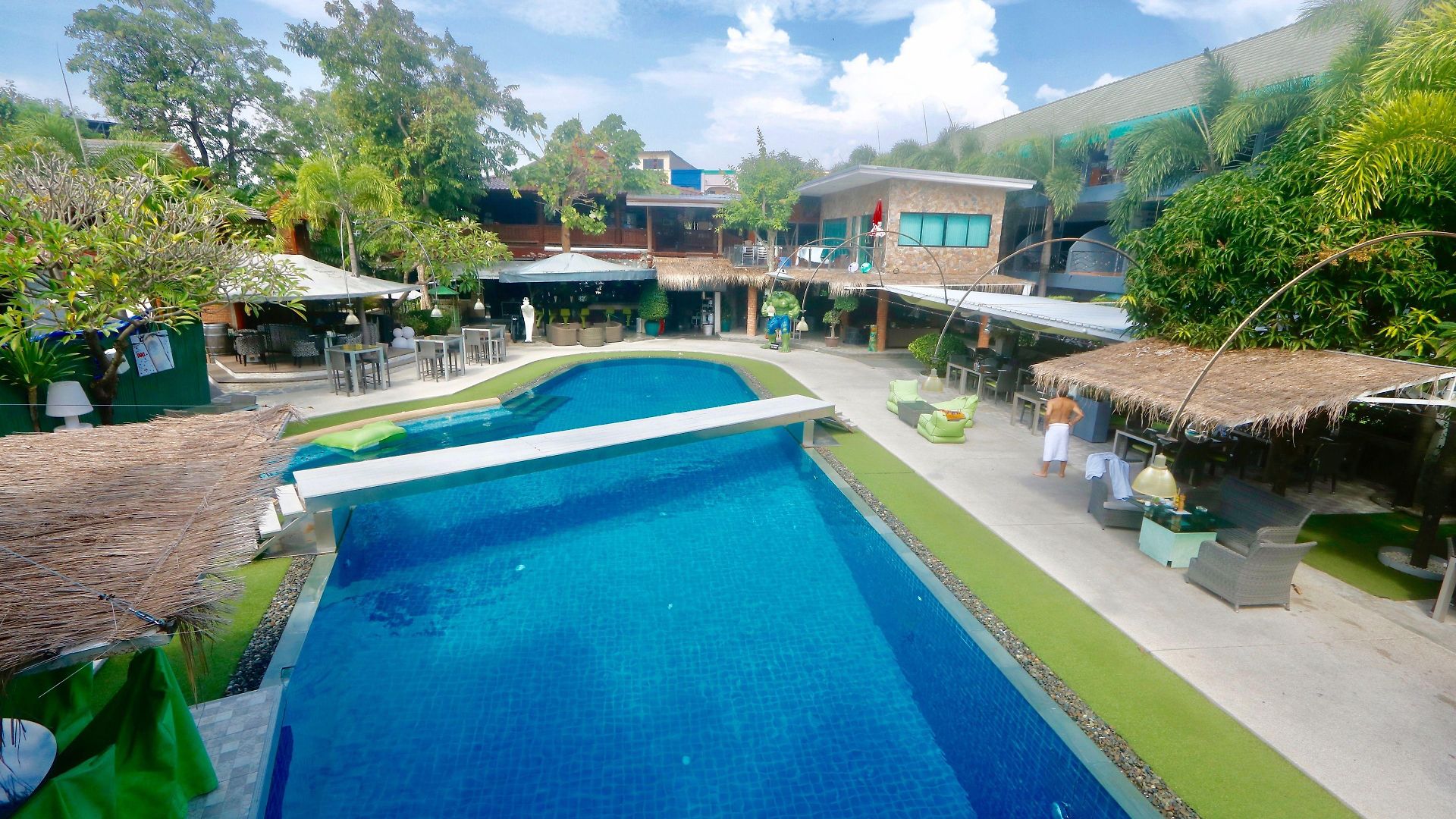 โรงแรม โมเมนโต