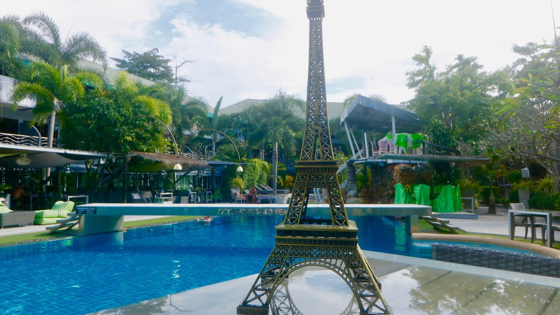 โมเมนโต โรงแรม 3*
