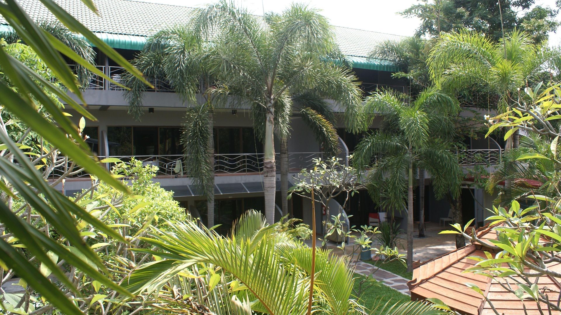 โรงแรม โมเมนโต