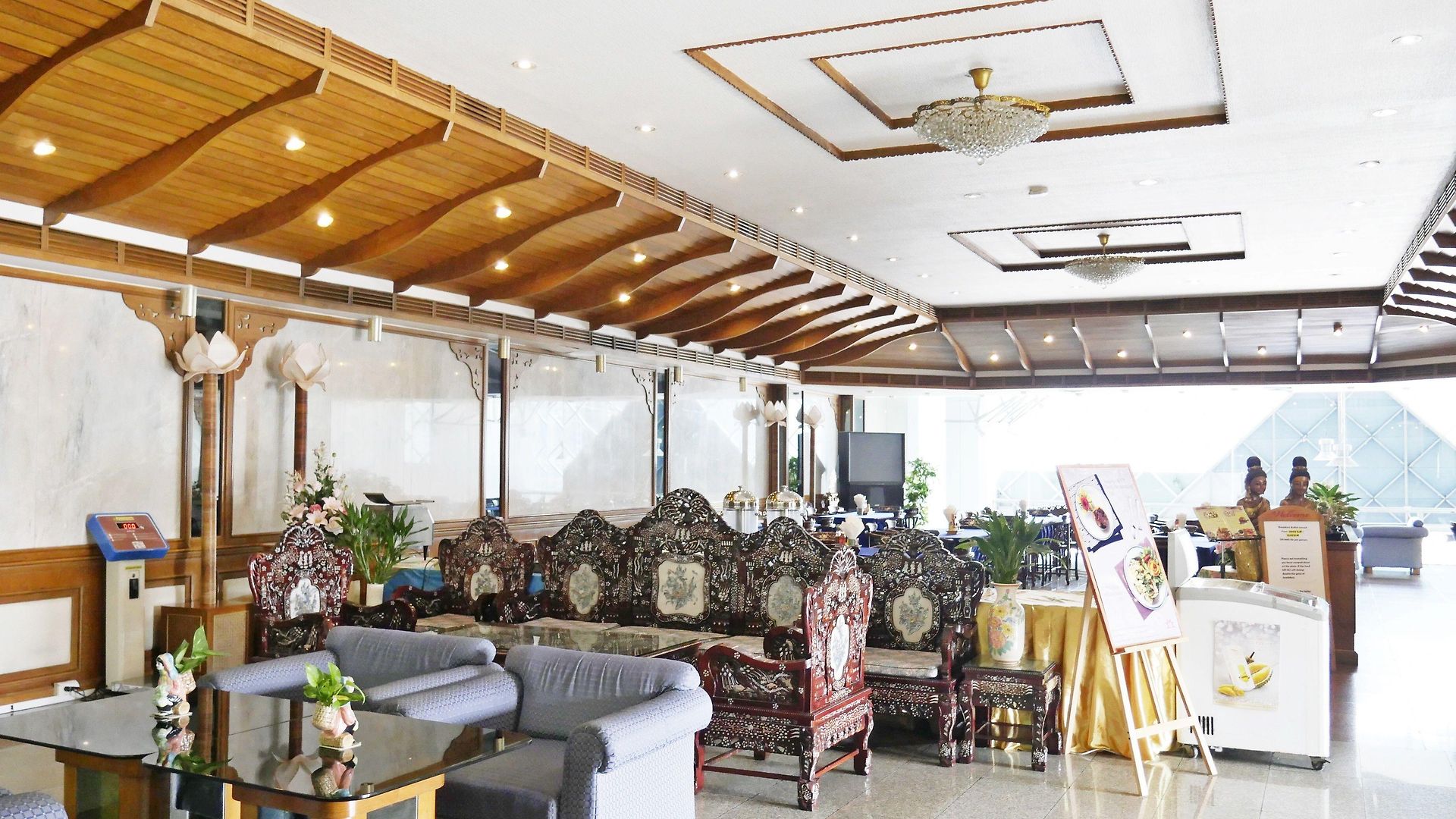โรงแรม Cloudotel Walking Street Pattaya