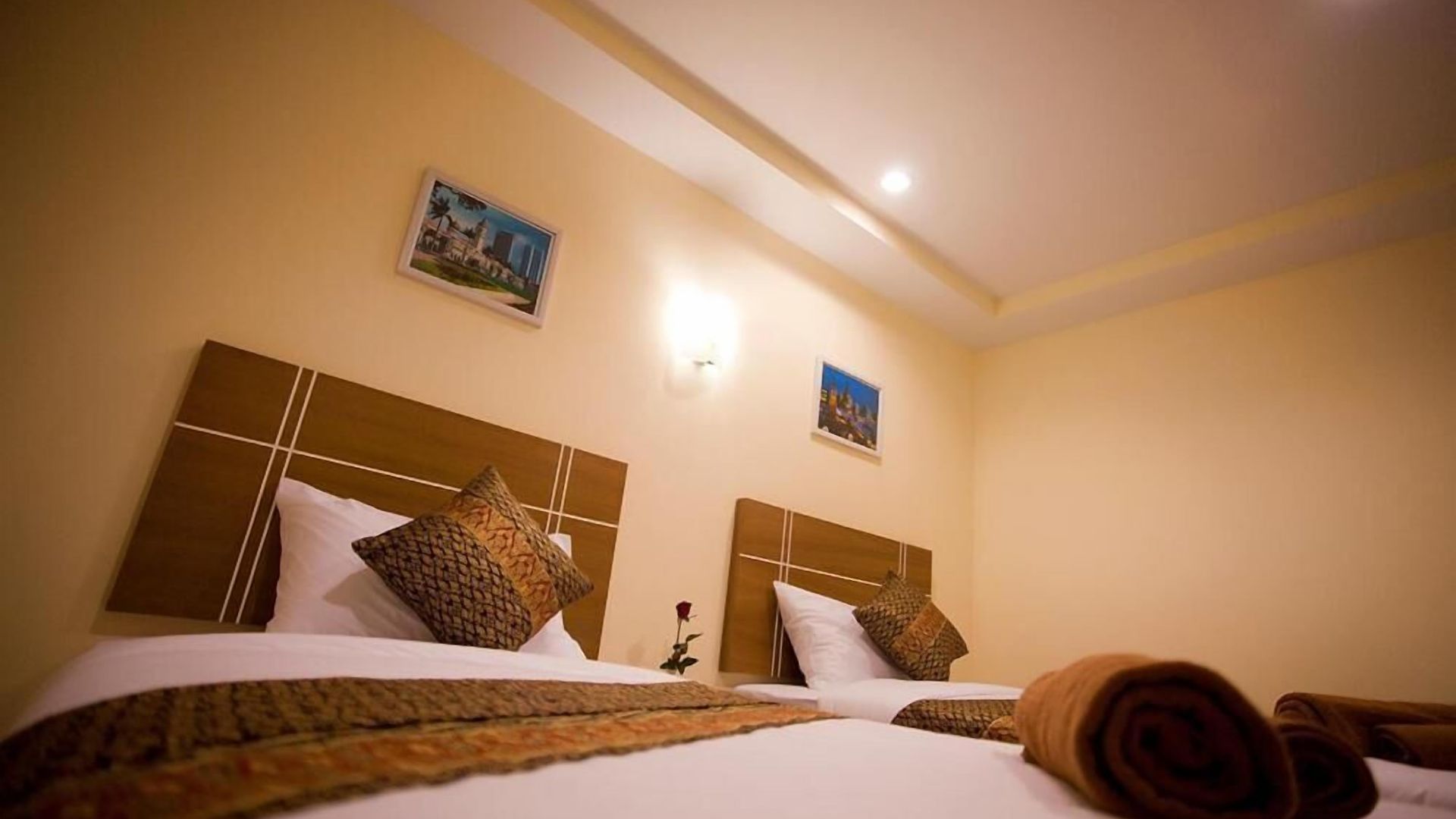 โรงแรม Iris