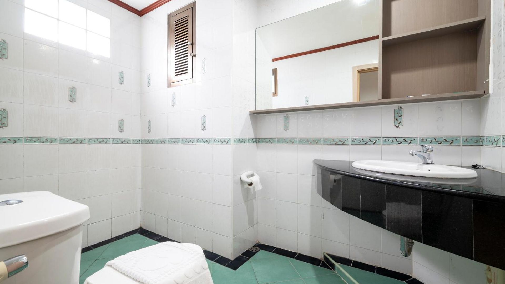 Selina Place โรงแรม