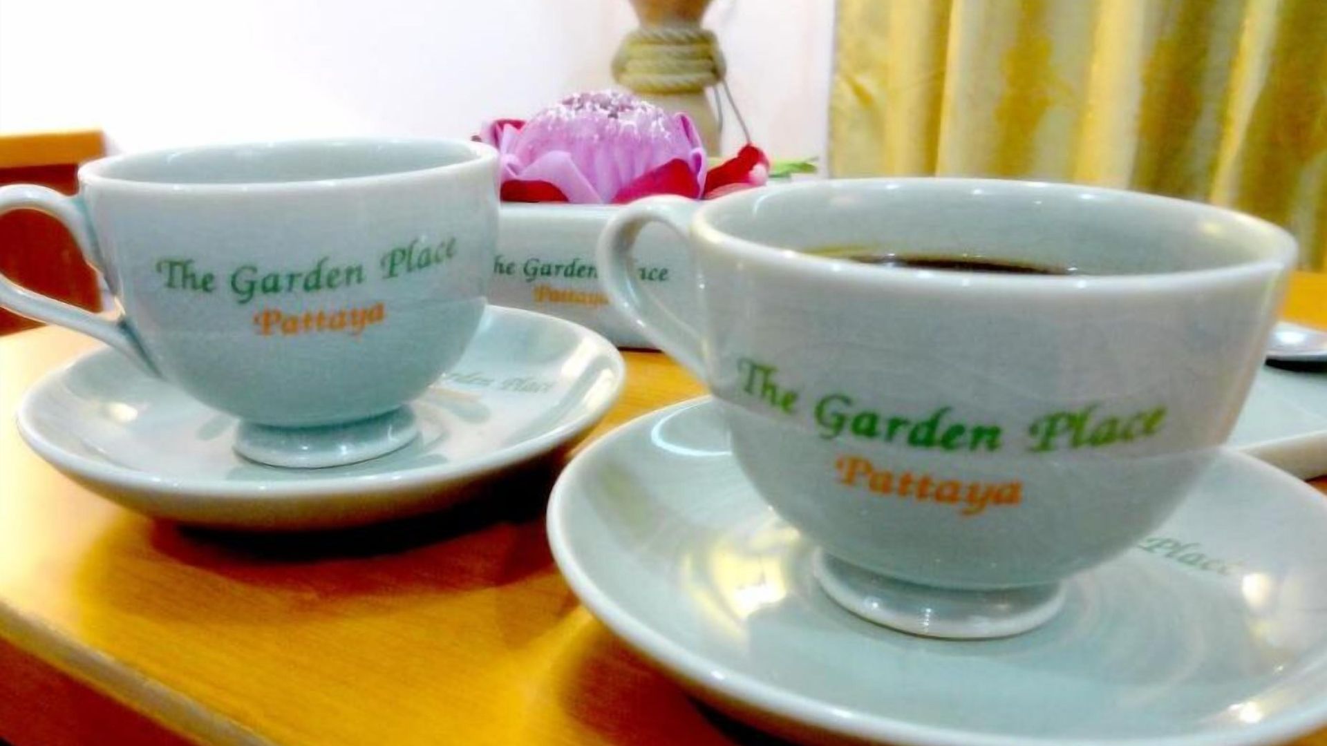 โรงแรม The Garden Place 2*