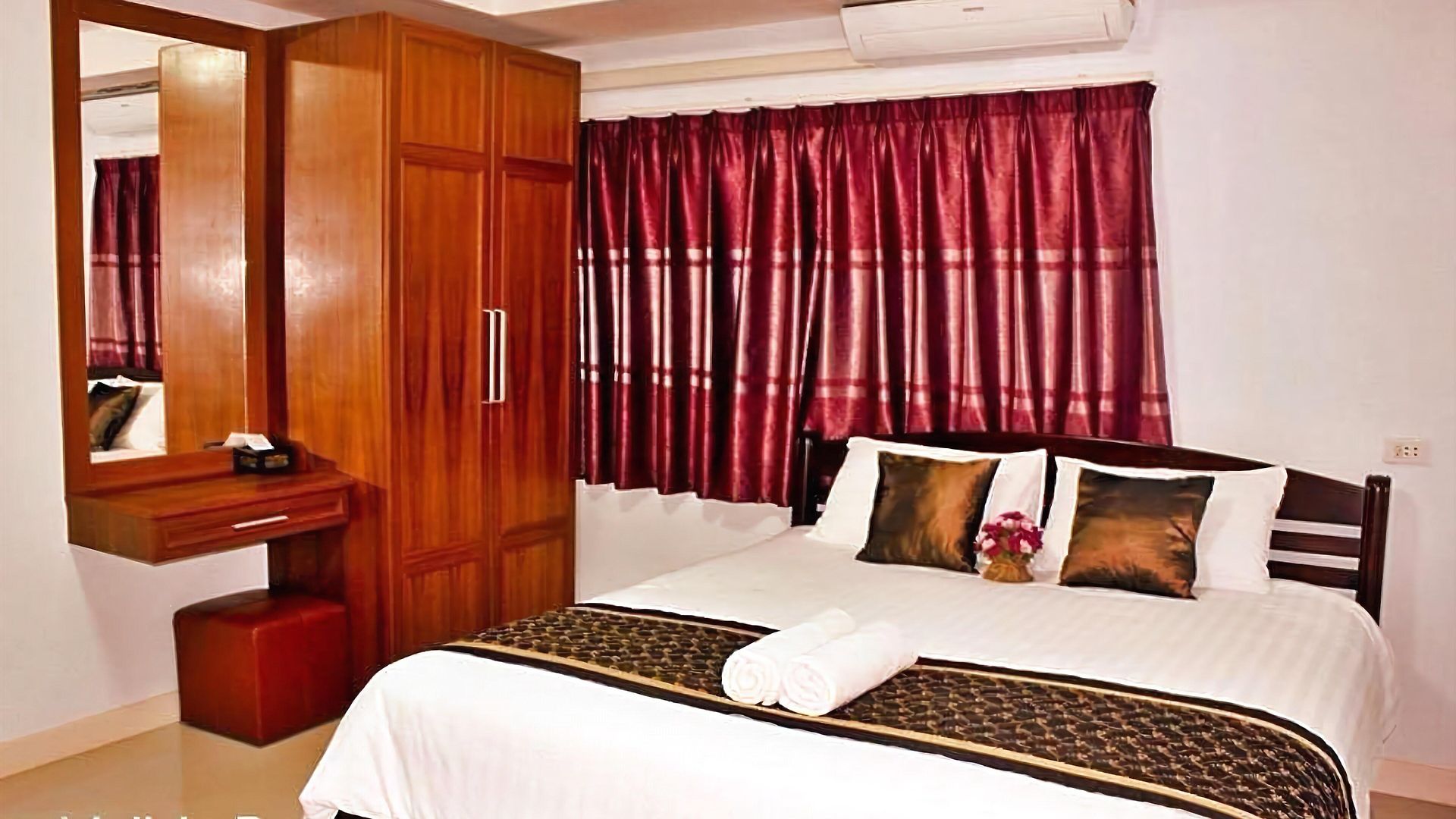 Oyo 824 Valida Hotel Pattaya