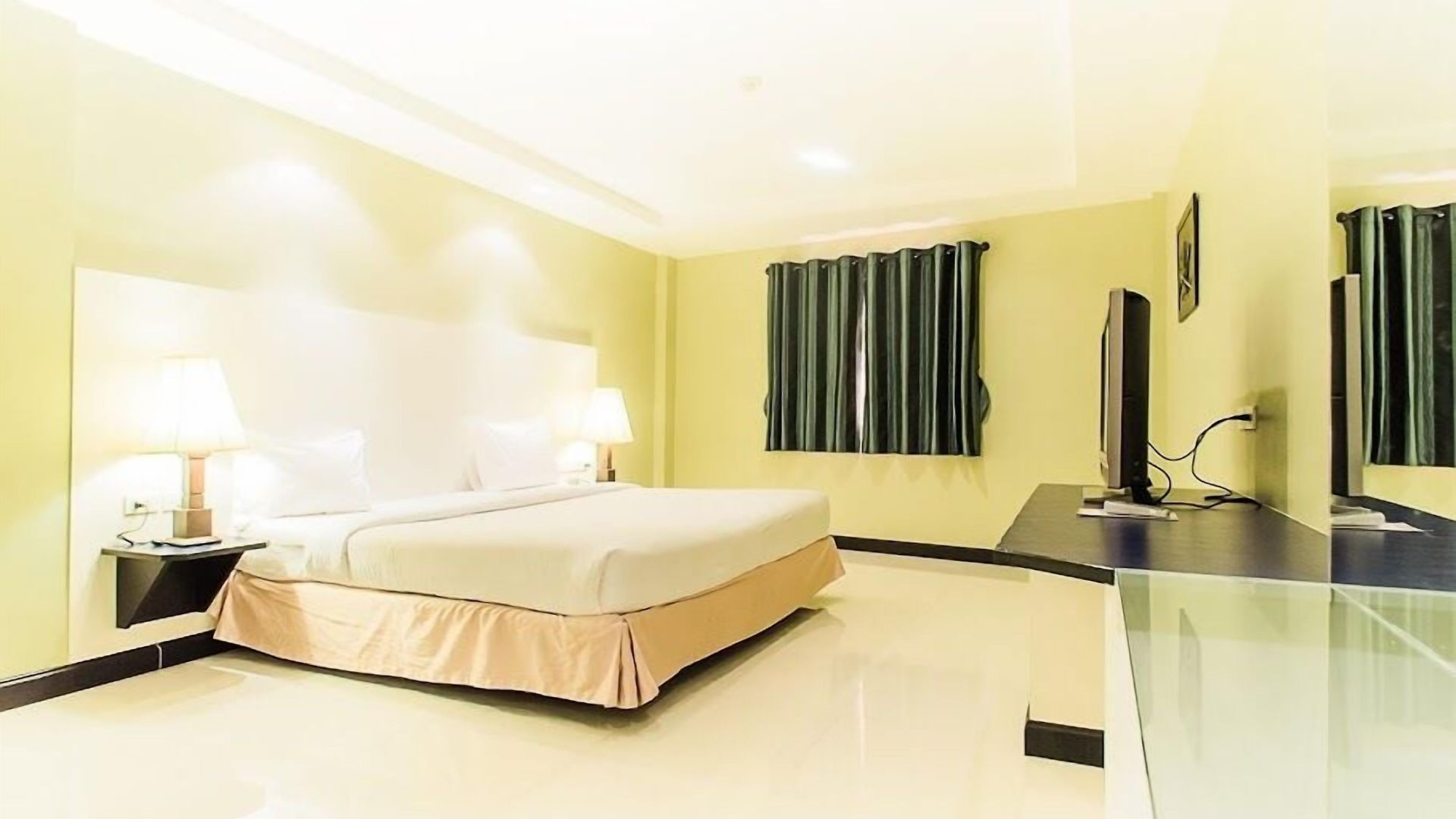 Fourteen Again โรงแรม Pattaya