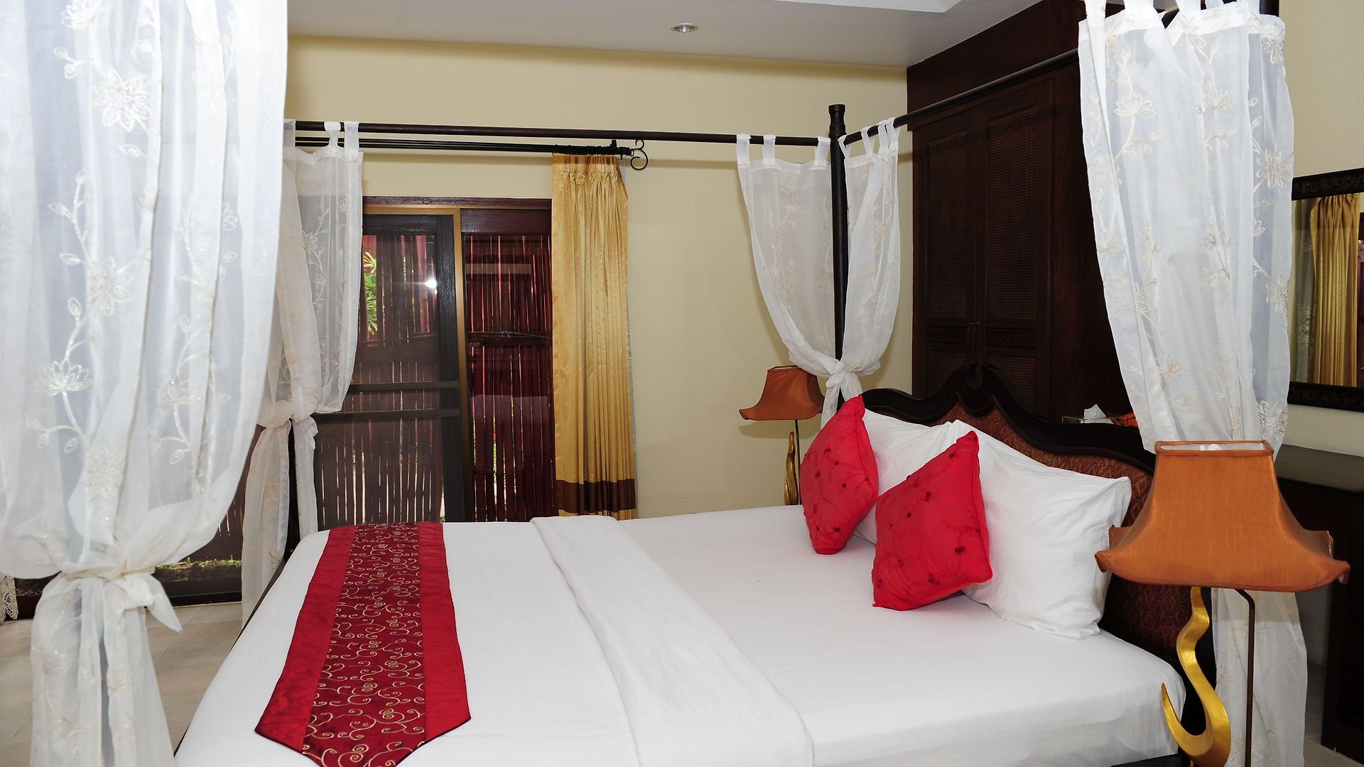 Napalai Pool Pattaya