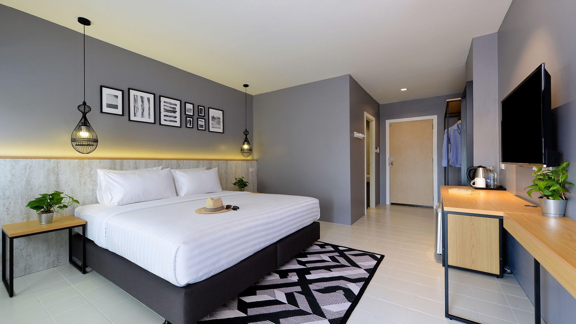 โรงแรม Ruenthip