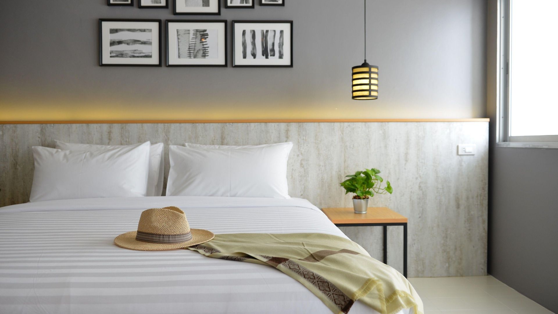 Ruenthip โรงแรม 4*