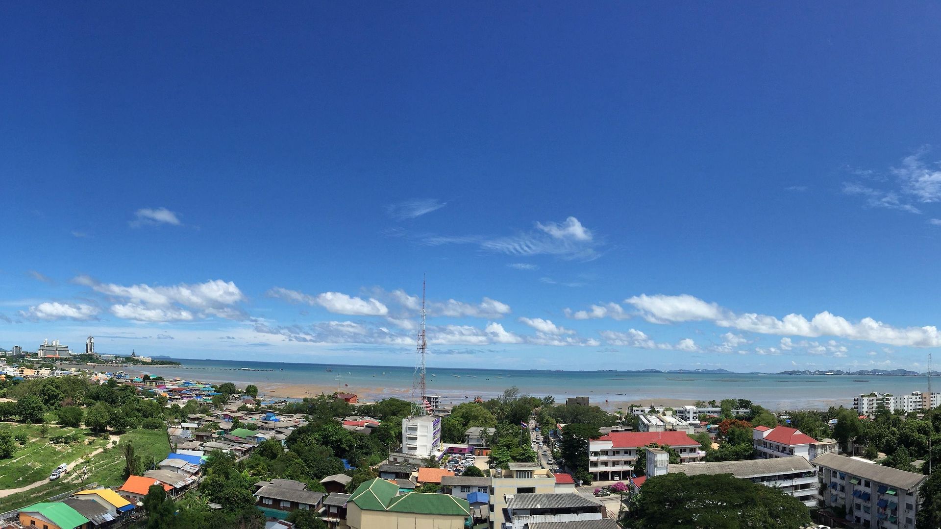 Ruenthip โรงแรม 4*