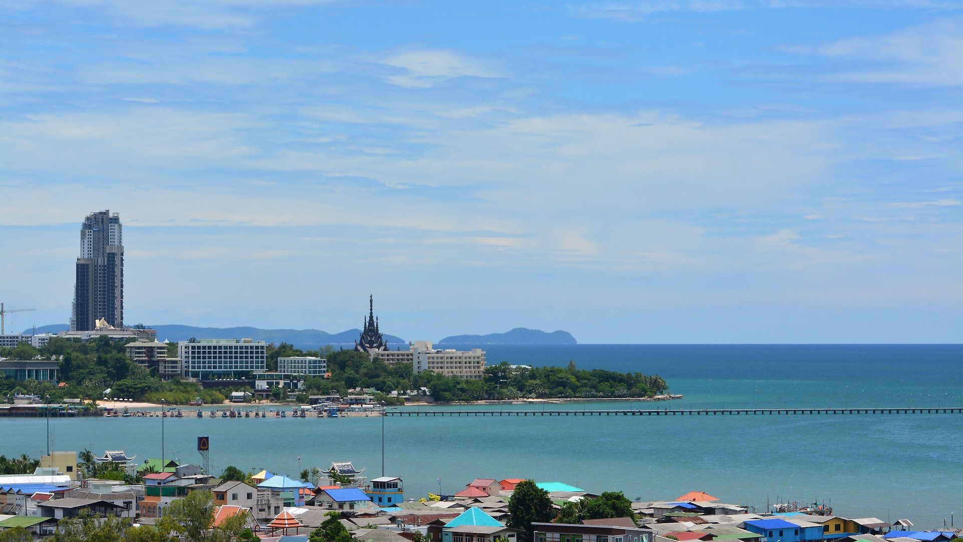โรงแรม Ruenthip 4*