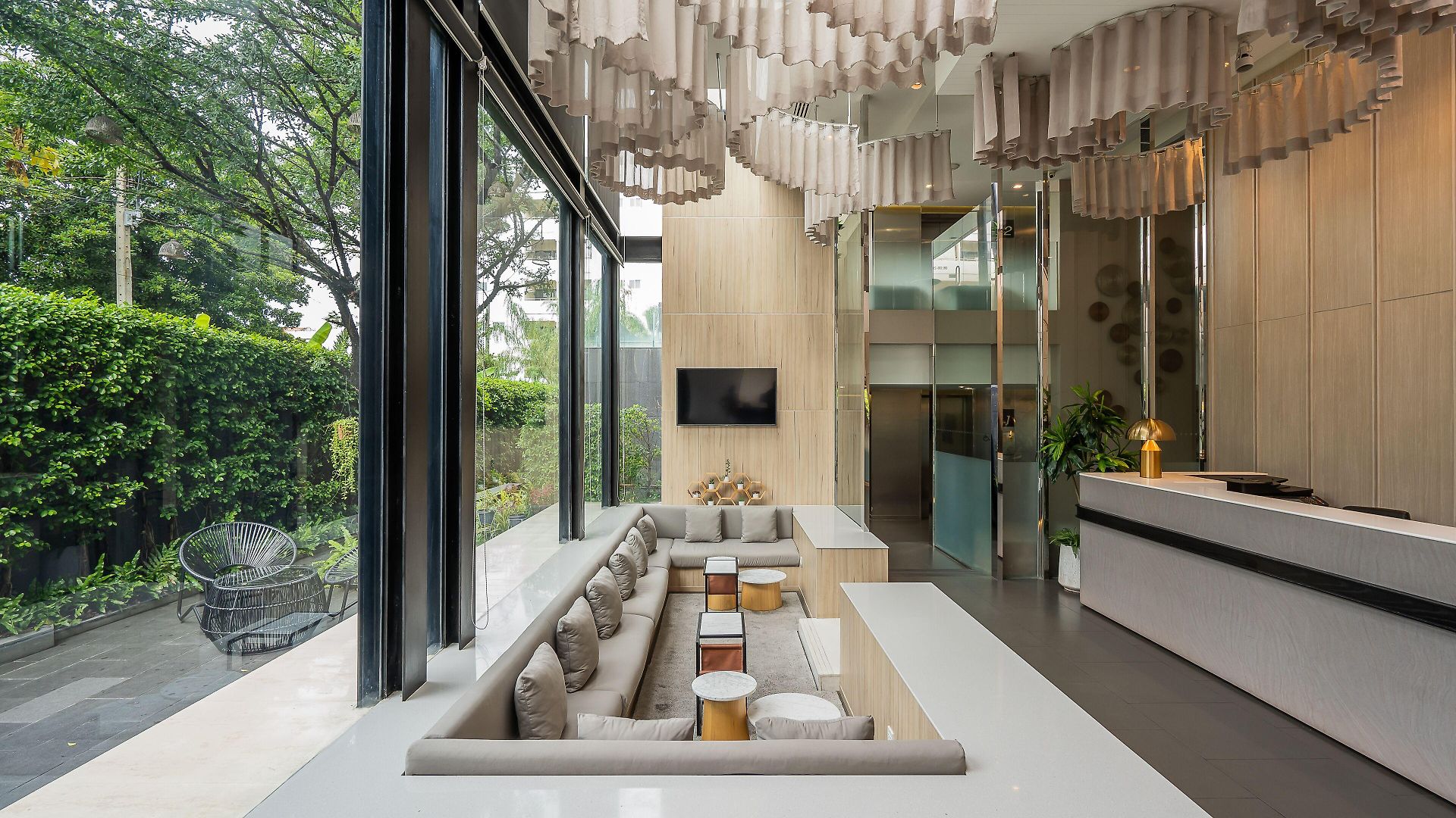 Aster And By At Mind โรงแรม