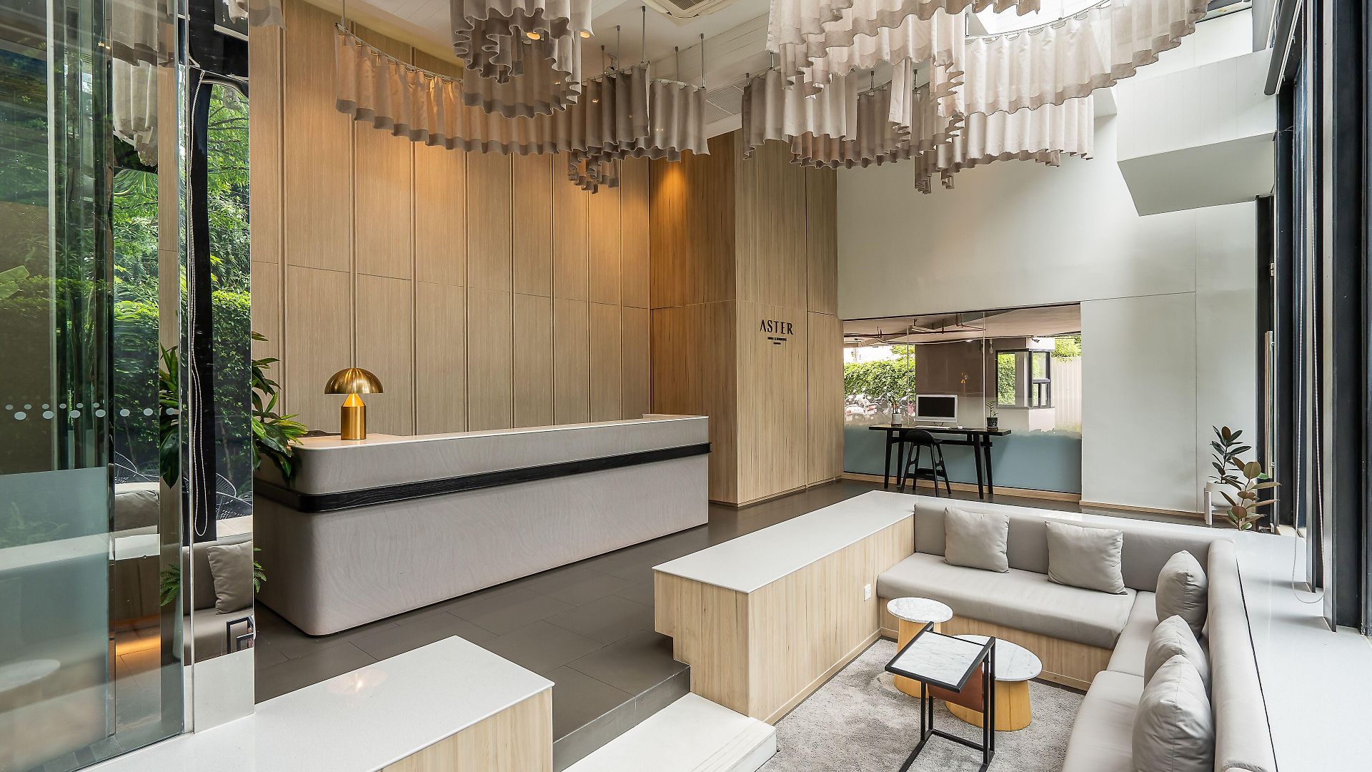 โรงแรม Aster And By At Mind
