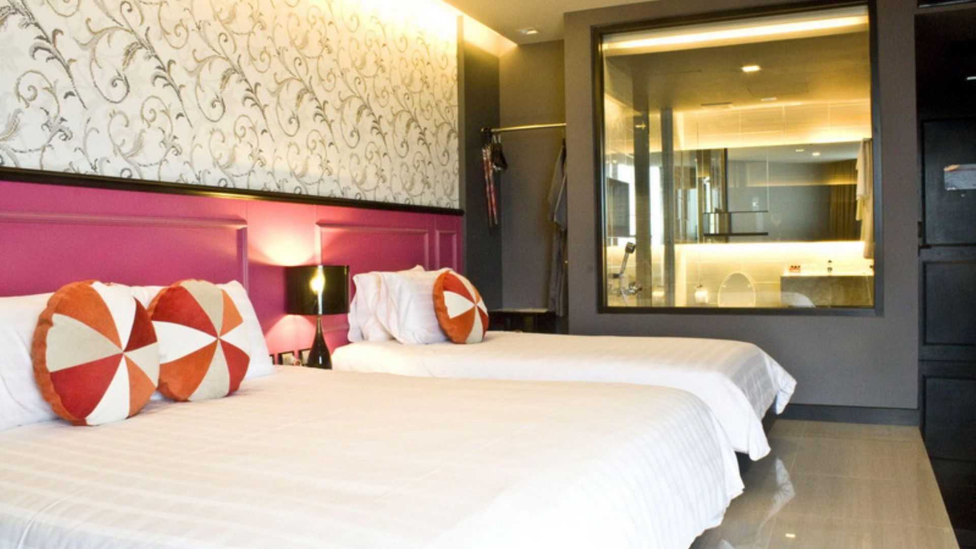 โรงแรม Tsix5 Phenomenal Pattaya