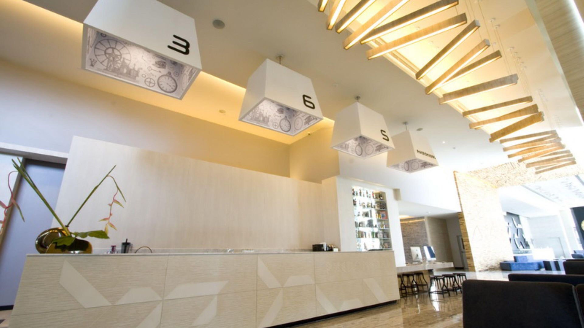 Tsix5 Phenomenal โรงแรม Pattaya