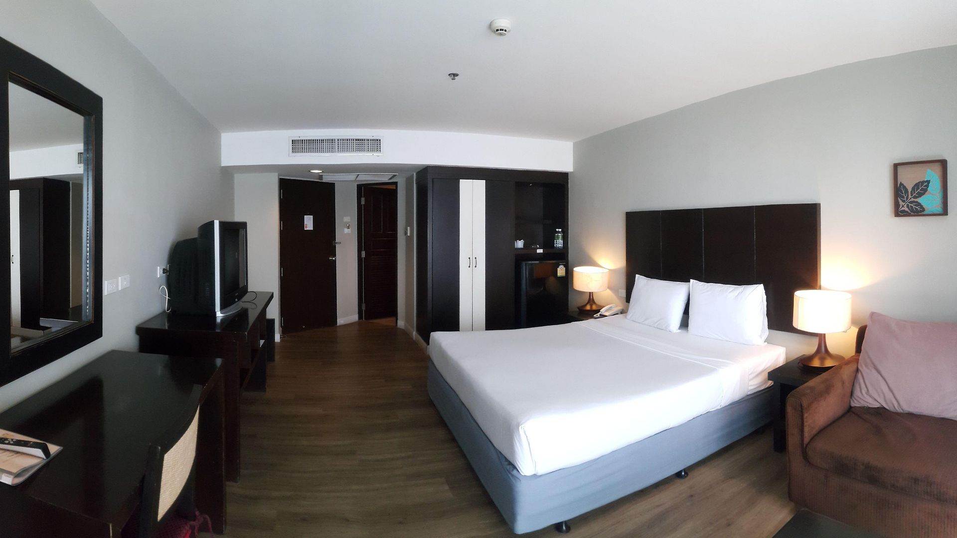 โรงแรม Summer Spring 3*
