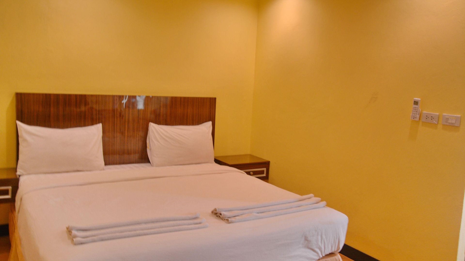 Taj Place Residency โรงแรม 2*