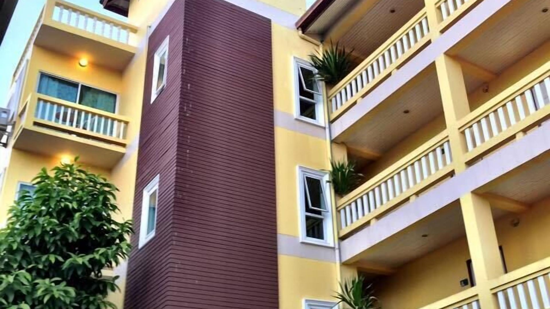 Pius Place โรงแรม 2*