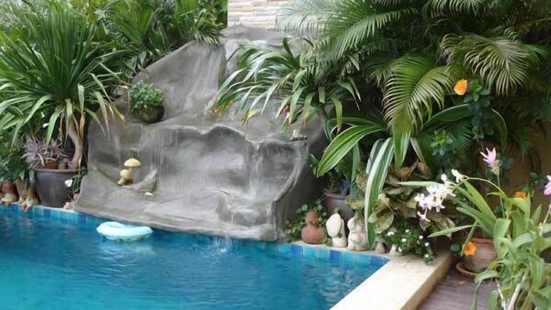 Pius Place โรงแรม
