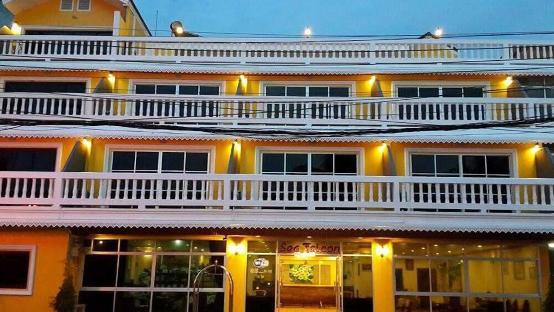 โรงแรม Sea Falcon On The Water Pattaya
