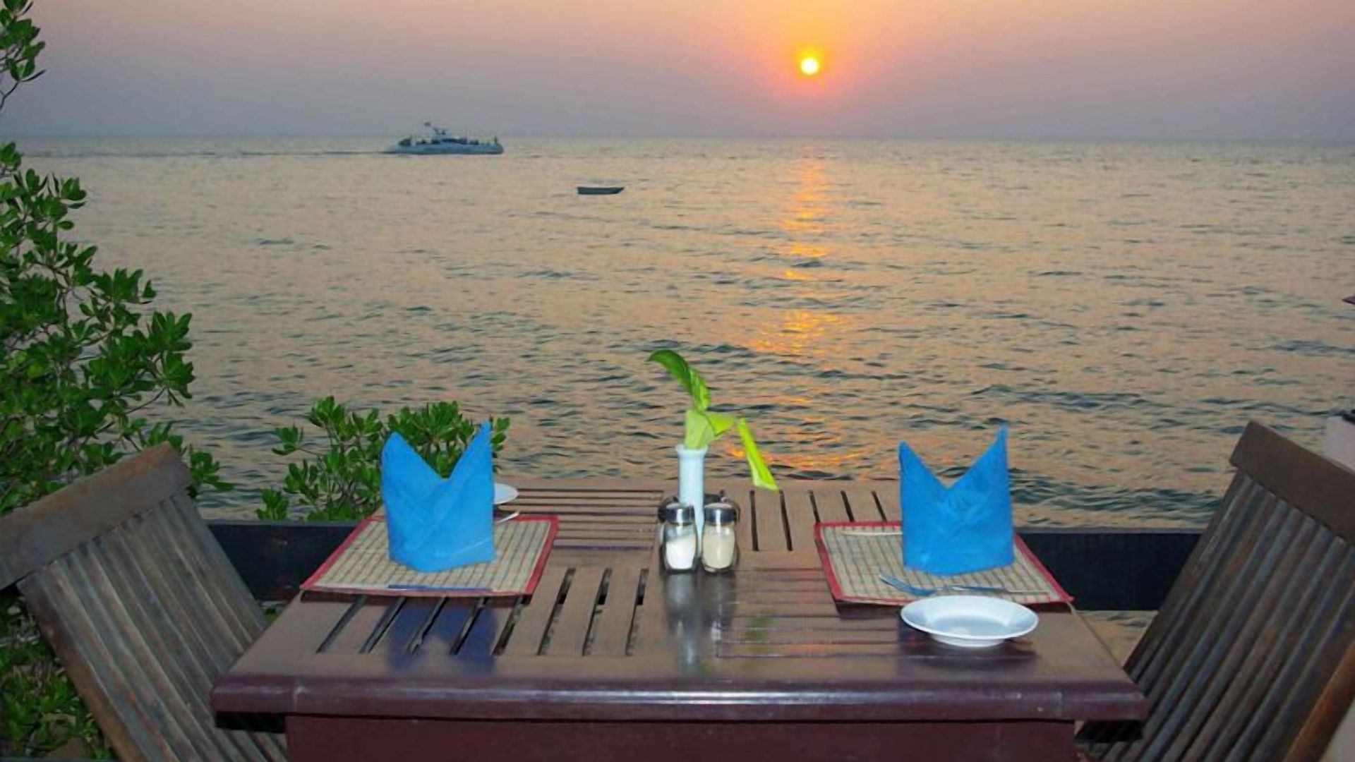 โรงแรม Sea Falcon On The Water Pattaya
