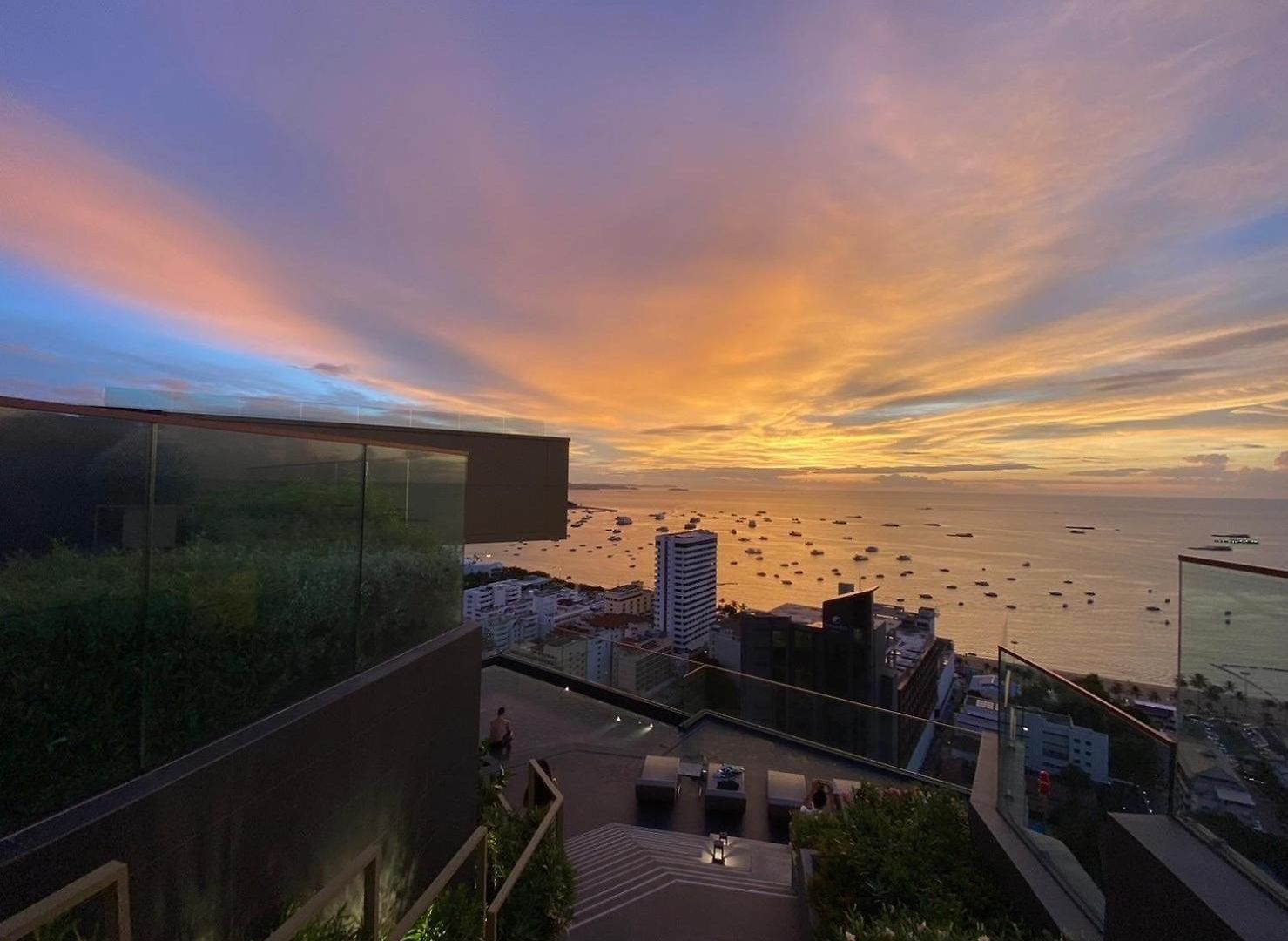 โรงแรม Edge By Kansiree Pattaya