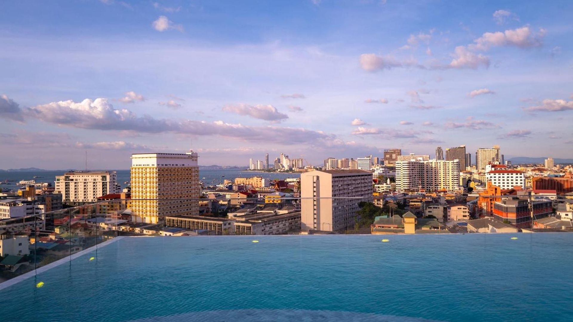 Samsara โรงแรม 5*