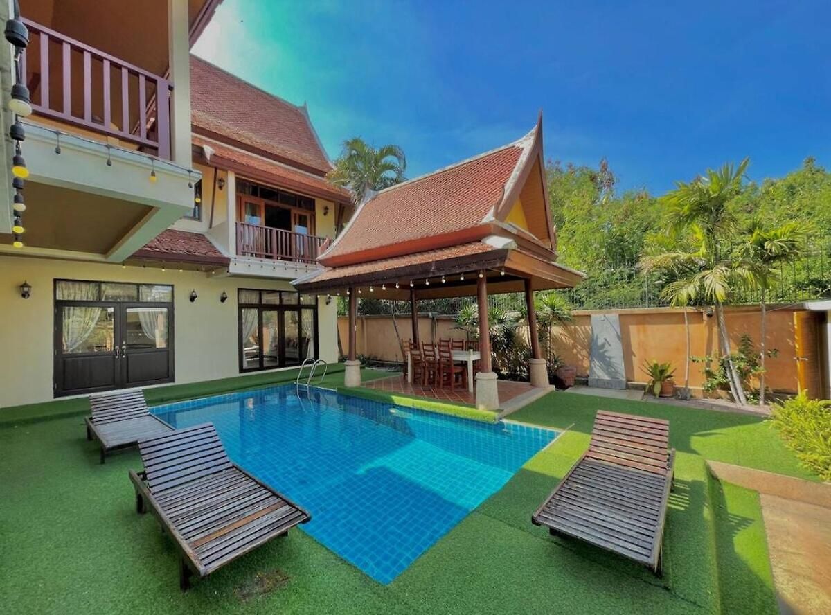 Phatumnak Thai Pool - วิลล่า Pattaya