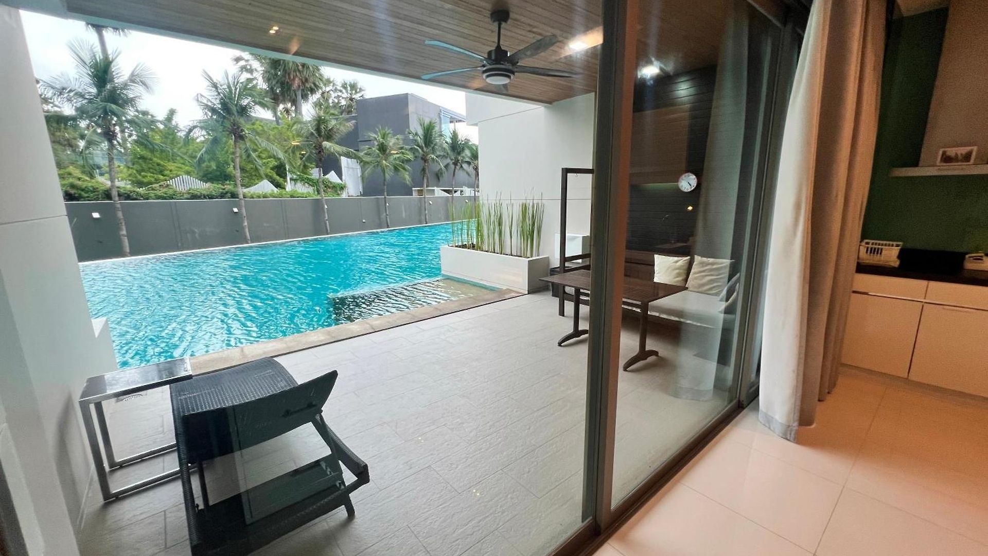 Luxe Beachfront With Pool Access Pattaya