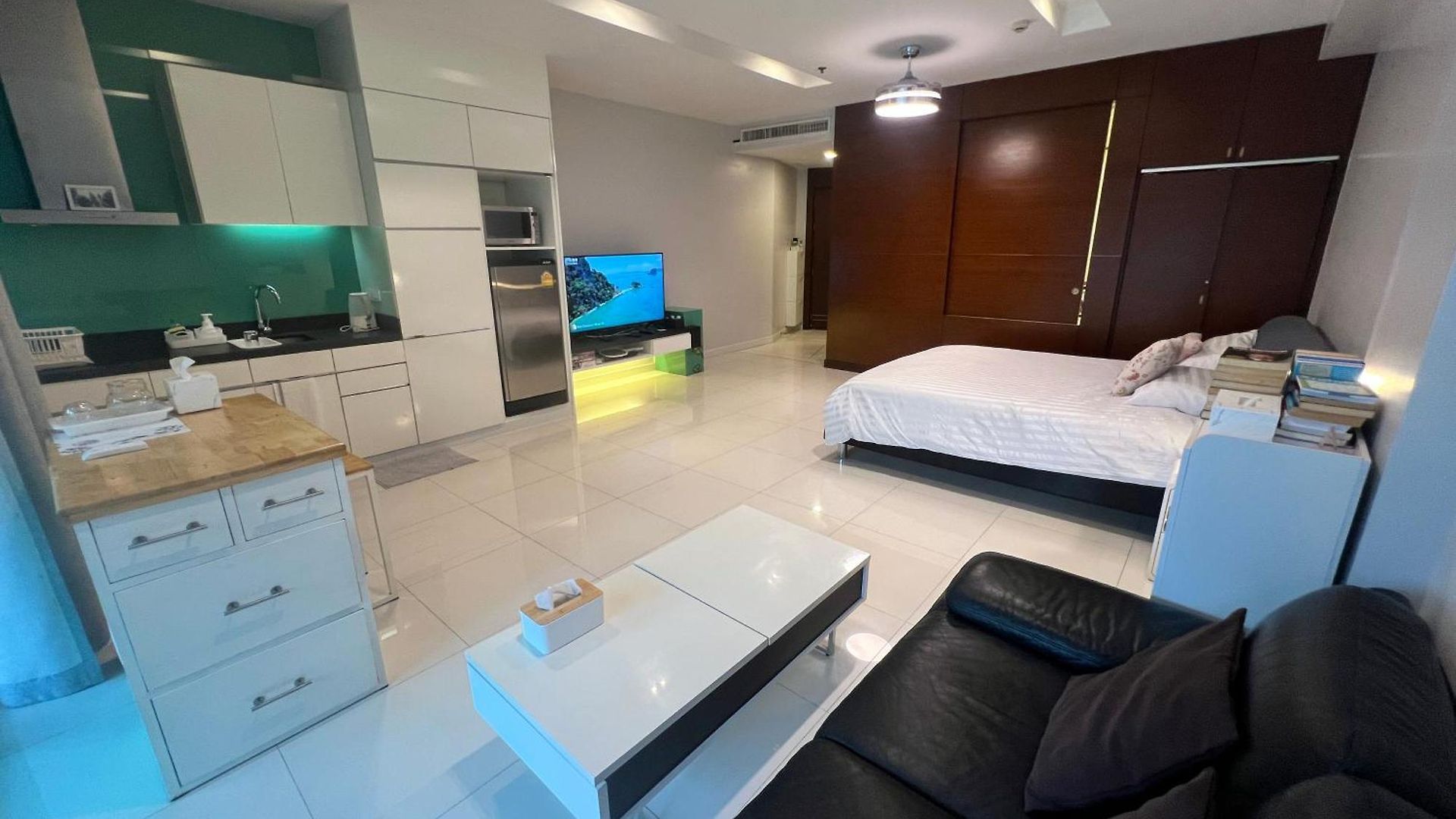 Luxe Beachfront With Pool Access อพาร์ทเม้น *