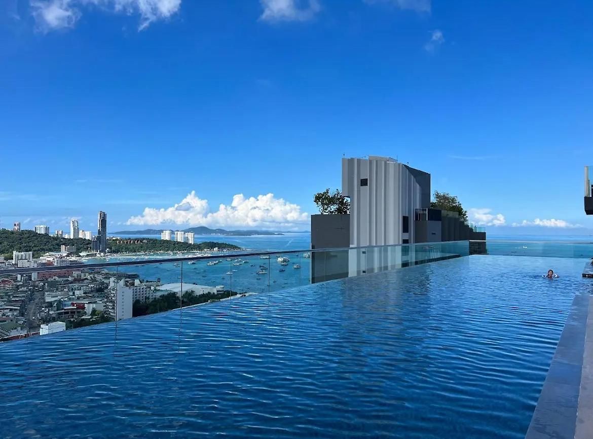 The Base * Pattaya