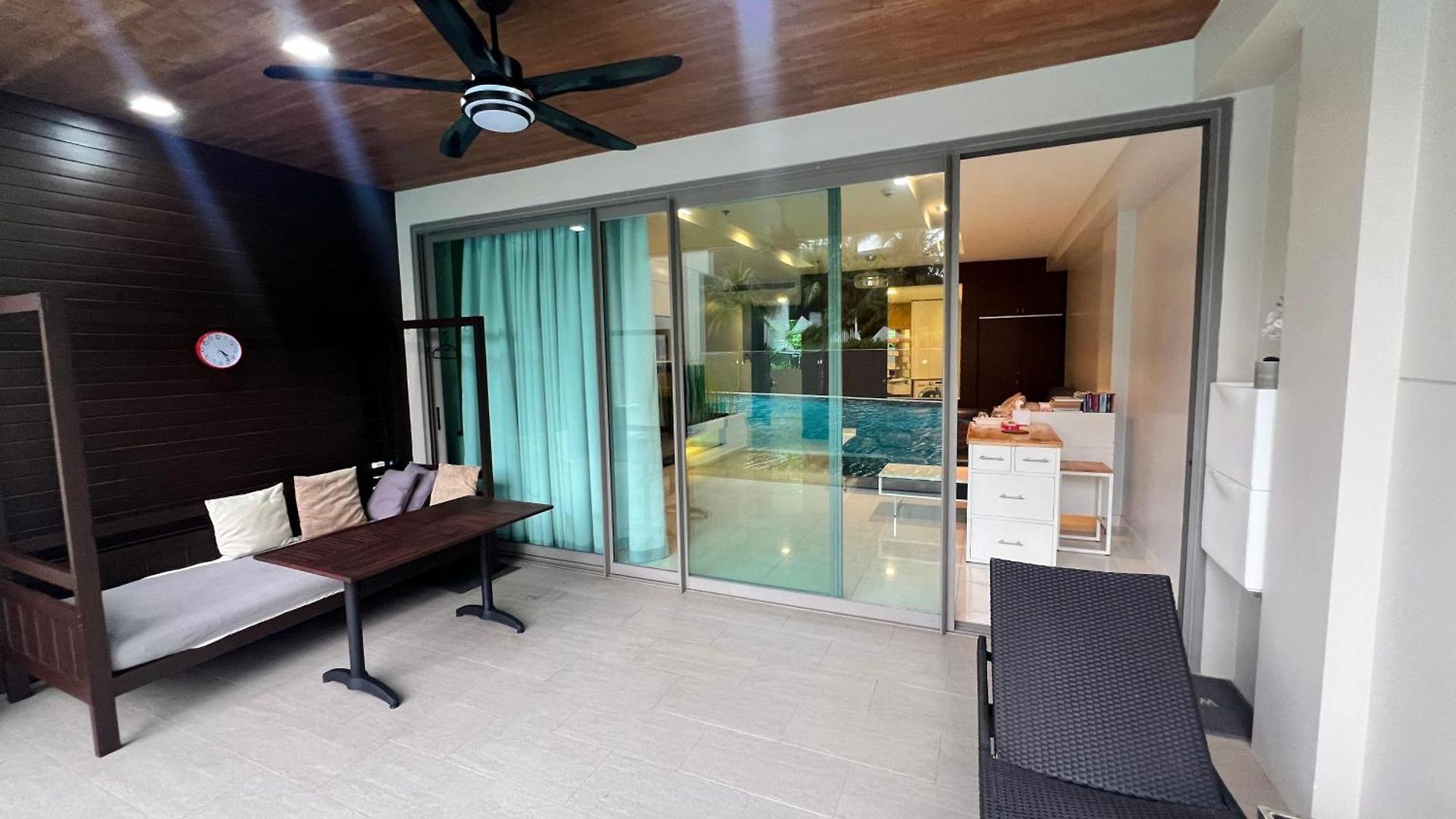 Luxe Beachfront With Pool Access อพาร์ทเม้น *